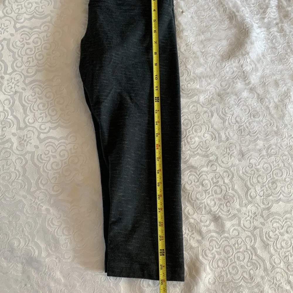 Lululemon Capri leggings - Picture 13 of 16